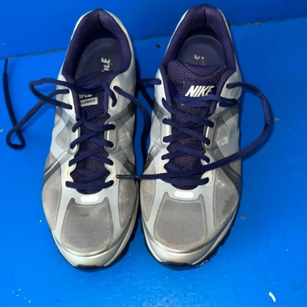 Nike Air Max Excellerate Women's sz 9 us Running Shoes Purple Silver 487984-140
